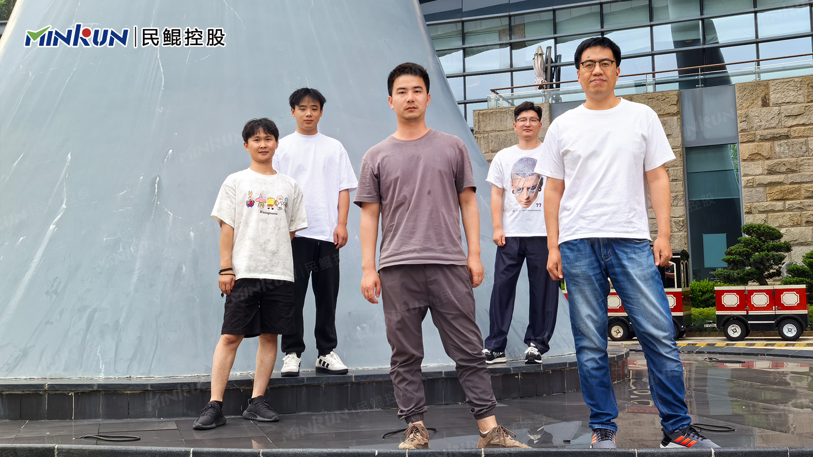 82532upfile683e5386a8249.jpg
